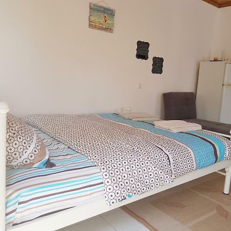 Safe And Cozy Studio In Xanthi! Exteriör bild